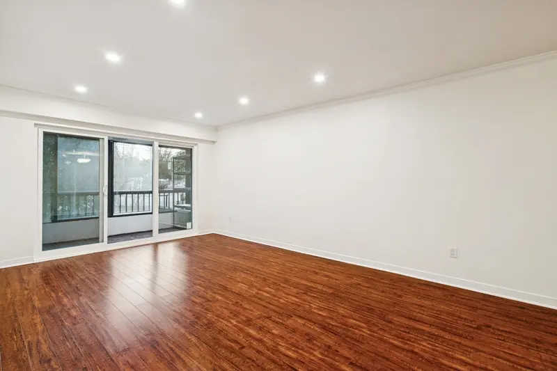 111 3787 W 4TH AVENUE - photo 4 of 25