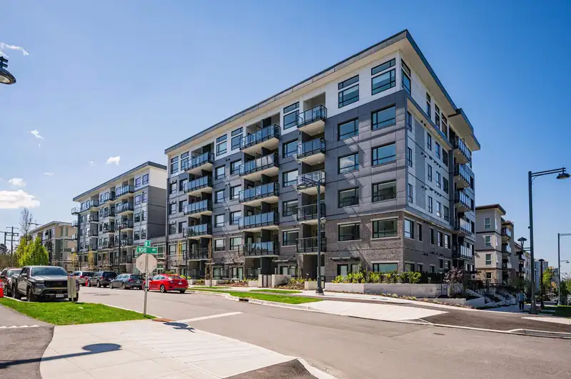 324 10777 138 STREET - photo 1 of 18