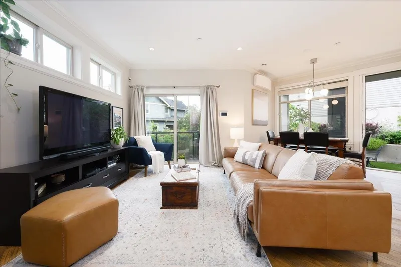 640 W 15TH STREET - photo 2 of 25