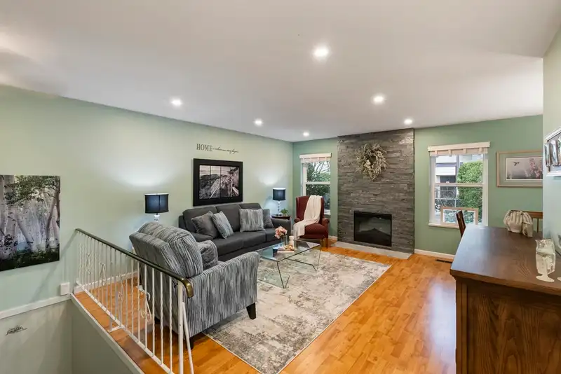 4 32925 GEORGE FERGUSON WAY - photo 2 of 36