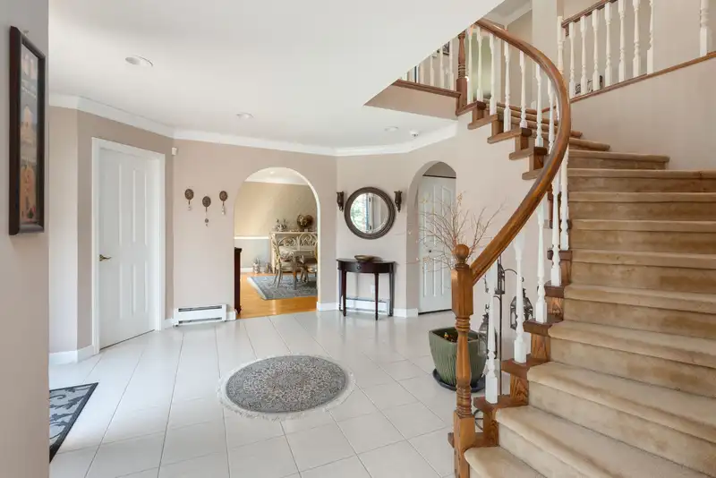 2362 WESTHILL DRIVE - photo 2 of 39
