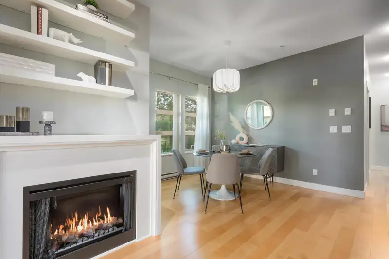 108 738 E 29TH AVENUE - photo 2 of 15
