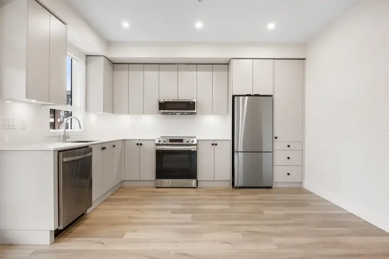 510 45505 CAMPUS DRIVE - photo 2 of 16