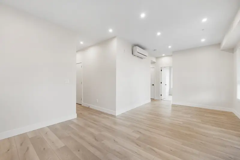 510 45505 CAMPUS DRIVE - photo 4 of 16