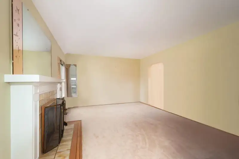 3915 W 32ND AVENUE - photo 3 of 17