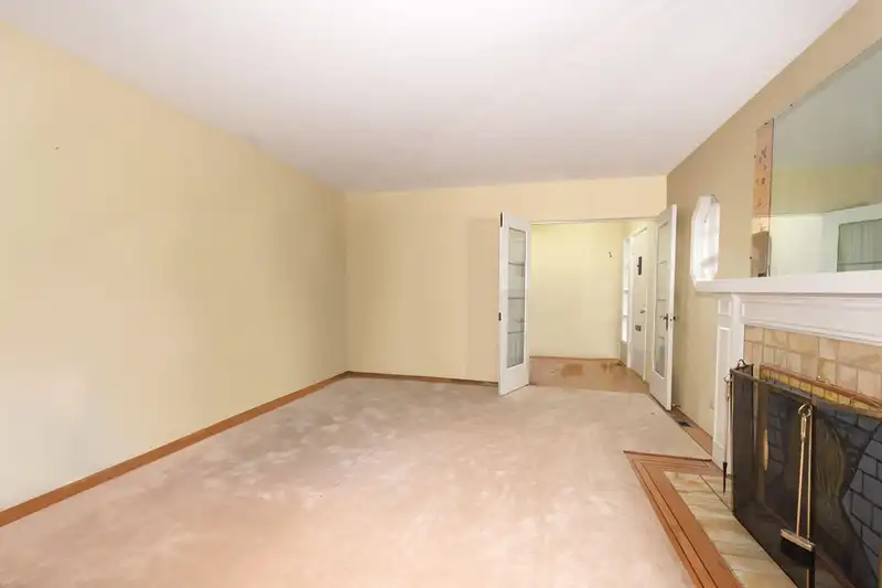 3915 W 32ND AVENUE - photo 4 of 17