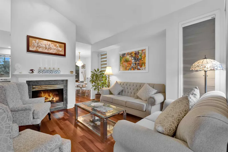 7450 147 STREET - photo 4 of 25