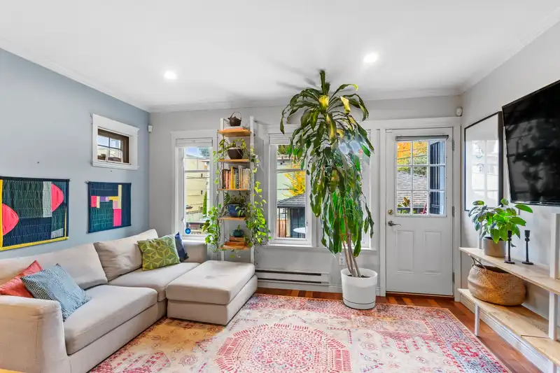 1743 FRANCES STREET - photo 1 of 40