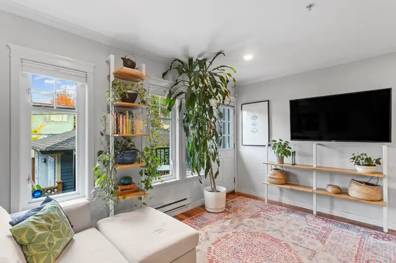 1743 FRANCES STREET - photo 4 of 40