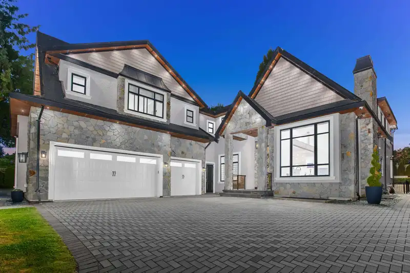19031 60B AVENUE - photo 1 of 37