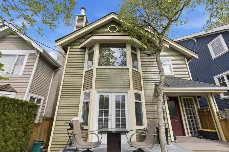 31 W 15TH AVENUE - photo 1 of 32