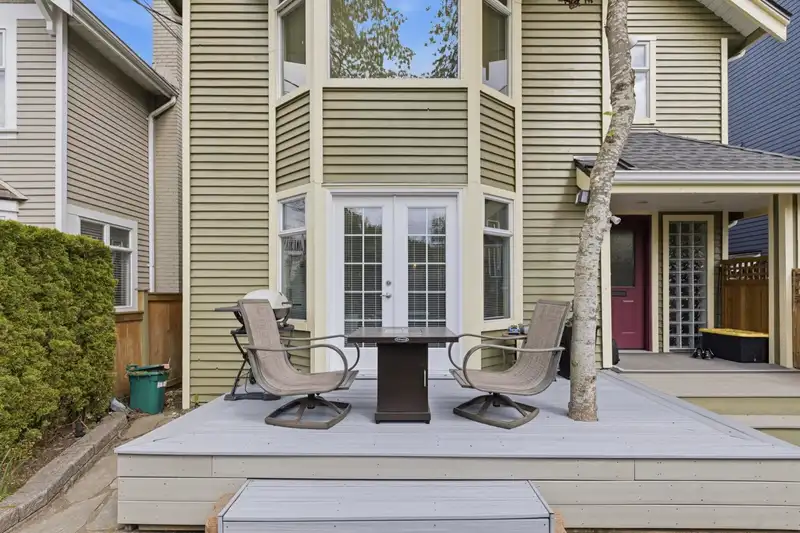 31 W 15TH AVENUE - photo 3 of 32