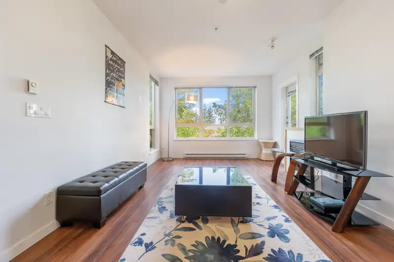 311 15918 26 AVENUE - photo 1 of 38