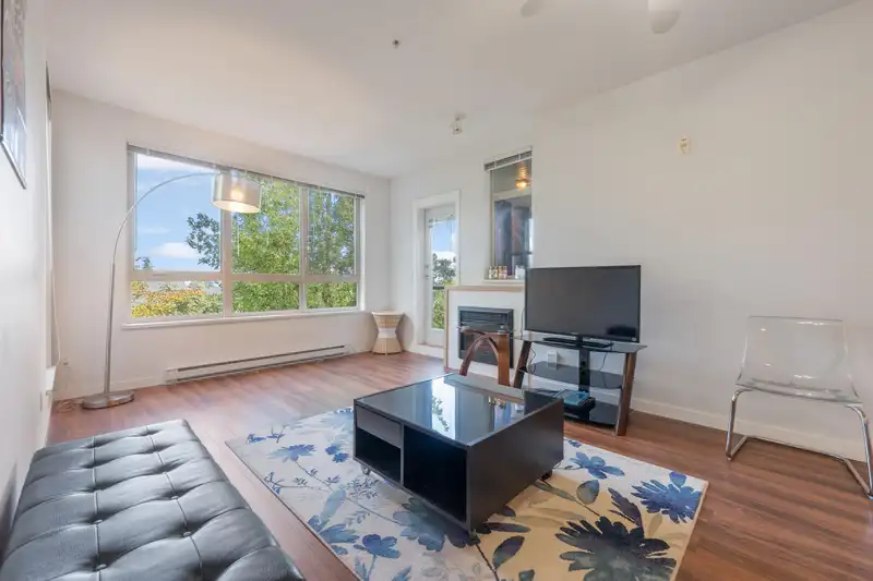 311 15918 26 AVENUE - photo 2 of 38