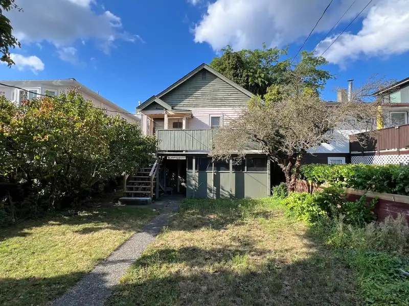 3274 E 44TH AVENUE - photo 3 of 9