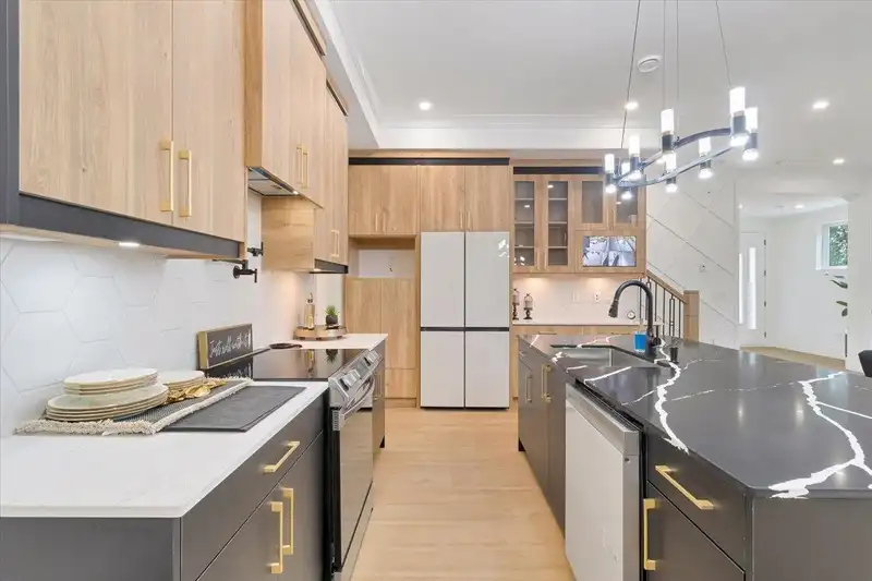 26514 29 AVENUE - photo 3 of 22