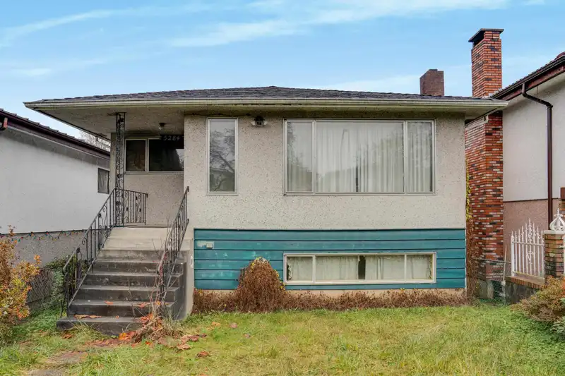 5284 SLOCAN STREET - photo 1 of 34