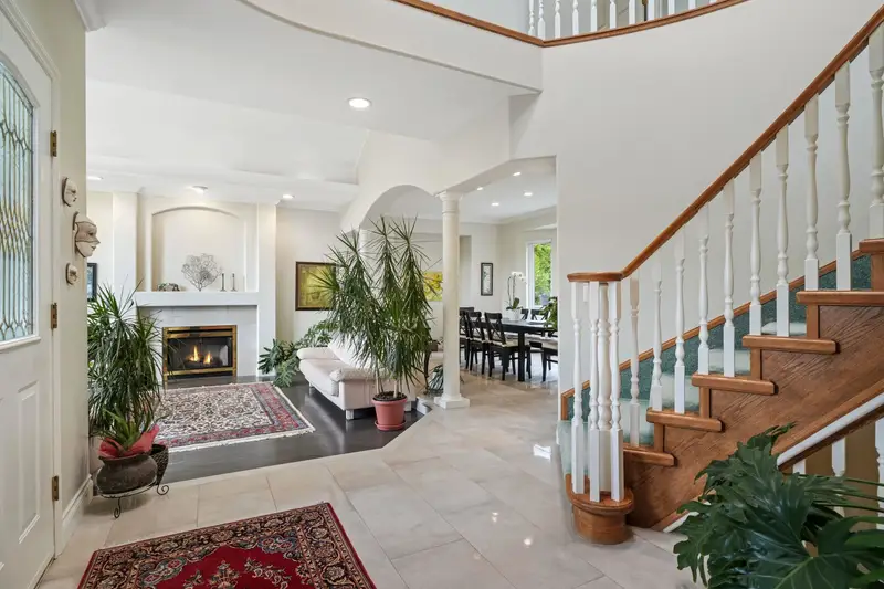 220 FERN DRIVE - photo 4 of 25