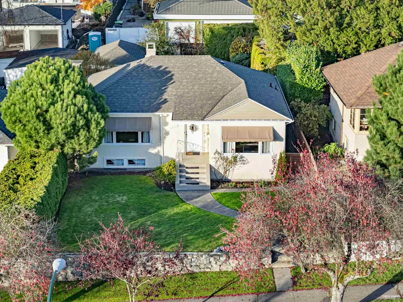 2225 W 22ND AVENUE - photo 3 of 25