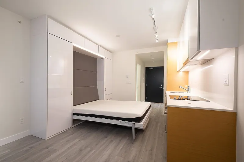 510 13438 CENTRAL AVENUE - photo 1 of 25