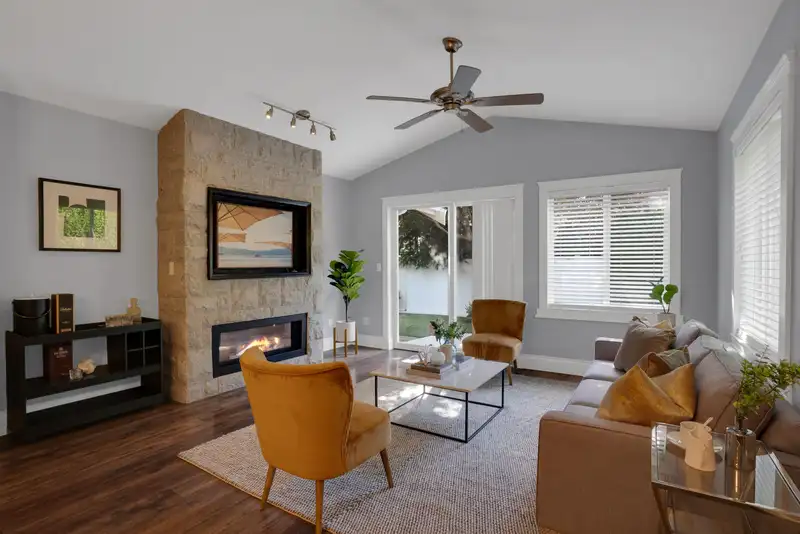 58 17516 4TH AVENUE - photo 1 of 38