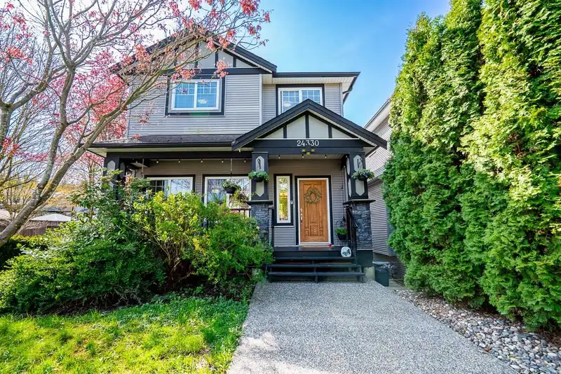 24330 102 AVENUE - photo 1 of 39