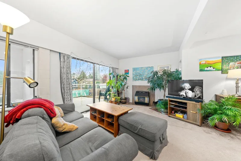 741 E 14TH STREET - photo 2 of 25