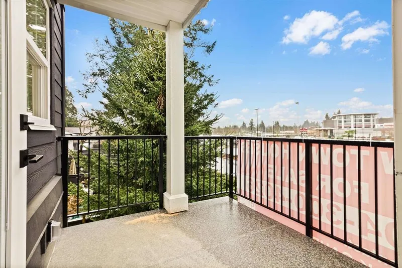 6 2360 CRESCENT WAY - photo 2 of 25