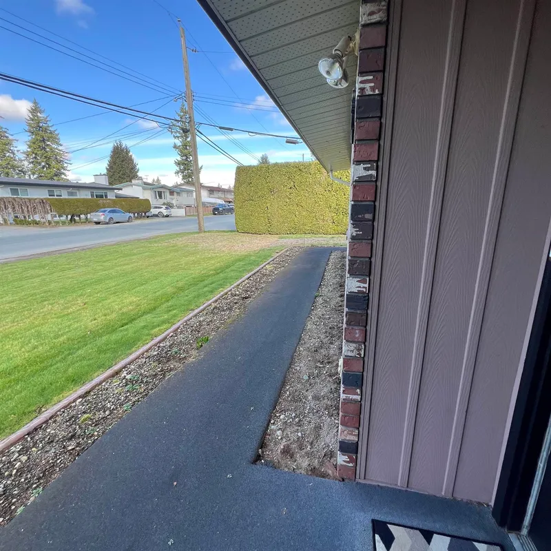 2344 BEAVER STREET - photo 3 of 25