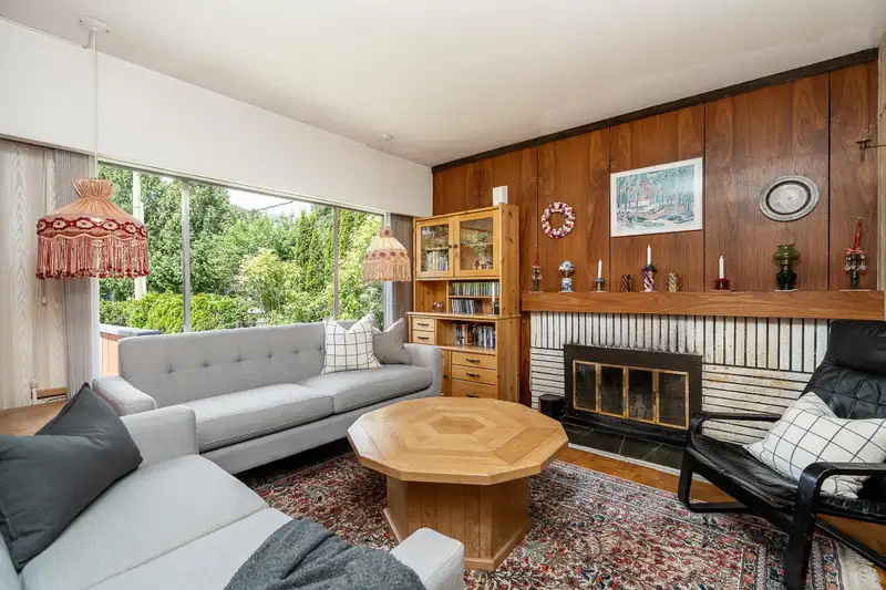 3554 HASTINGS STREET - photo 1 of 40