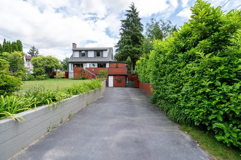 3554 HASTINGS STREET - photo 3 of 40