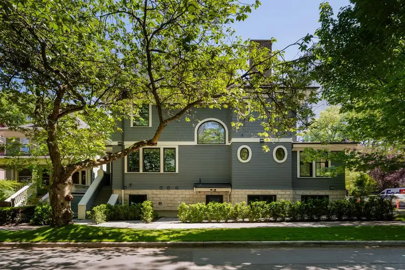 980 BIDWELL STREET - photo 2 of 40