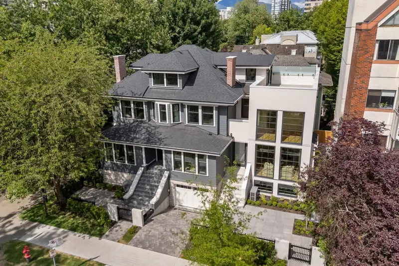 980 BIDWELL STREET - photo 4 of 40