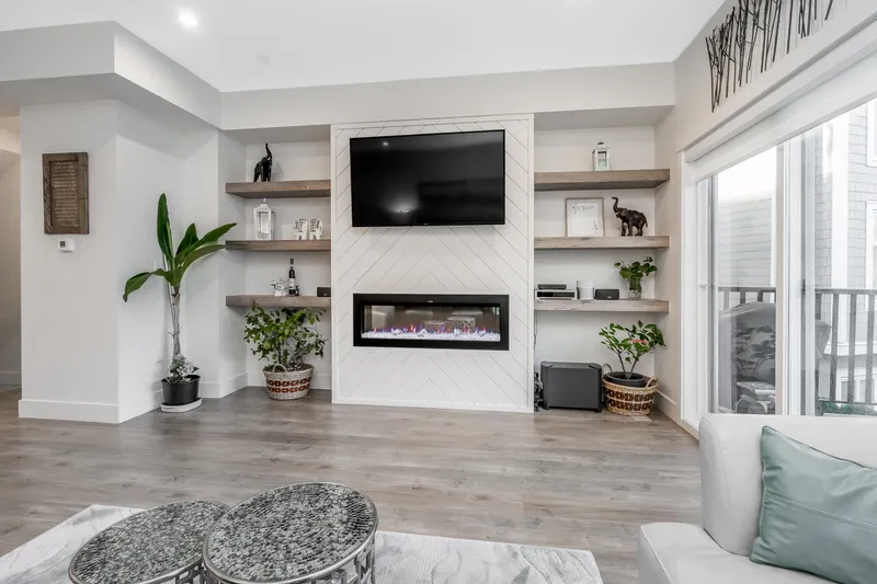 65 14541 WINTER CRESCENT - photo 3 of 25