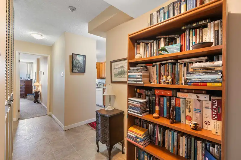 1602 5652 PATTERSON AVENUE - photo 2 of 40