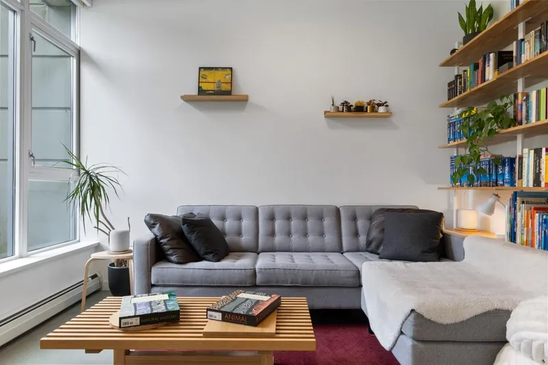 128 W 1ST AVENUE - photo 4 of 25