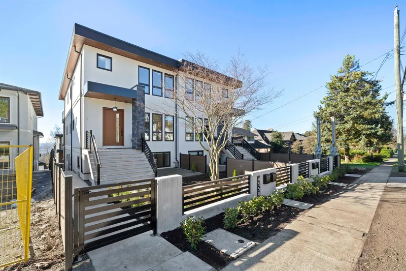 1 4558 PORTLAND STREET - photo 2 of 25