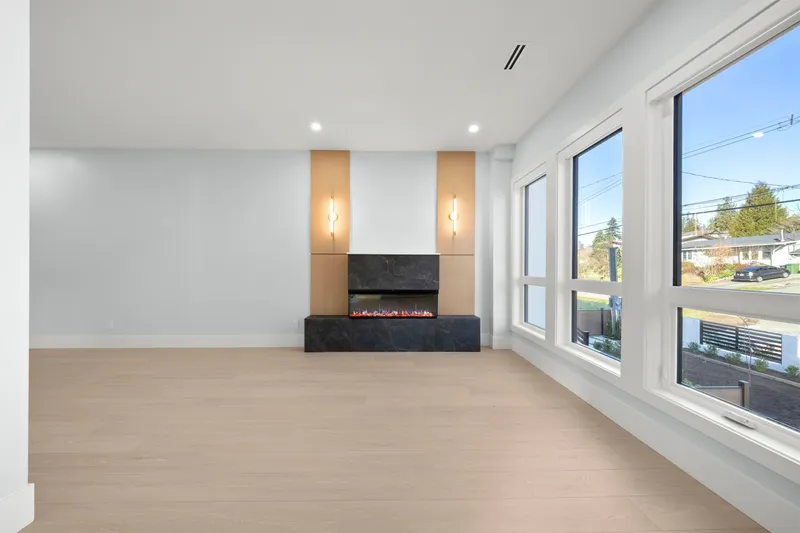 1 4558 PORTLAND STREET - photo 3 of 25