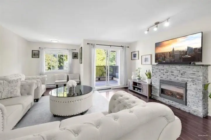 110 13368 72 AVENUE - photo 1 of 20