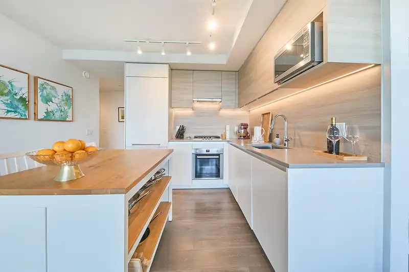 1804 652 WHITING WAY - photo 3 of 35