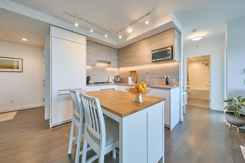 1804 652 WHITING WAY - photo 4 of 35