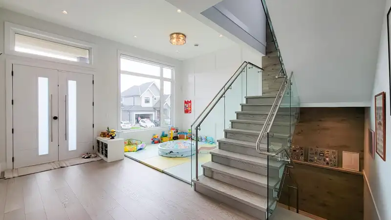 16739 18B AVENUE - photo 3 of 35