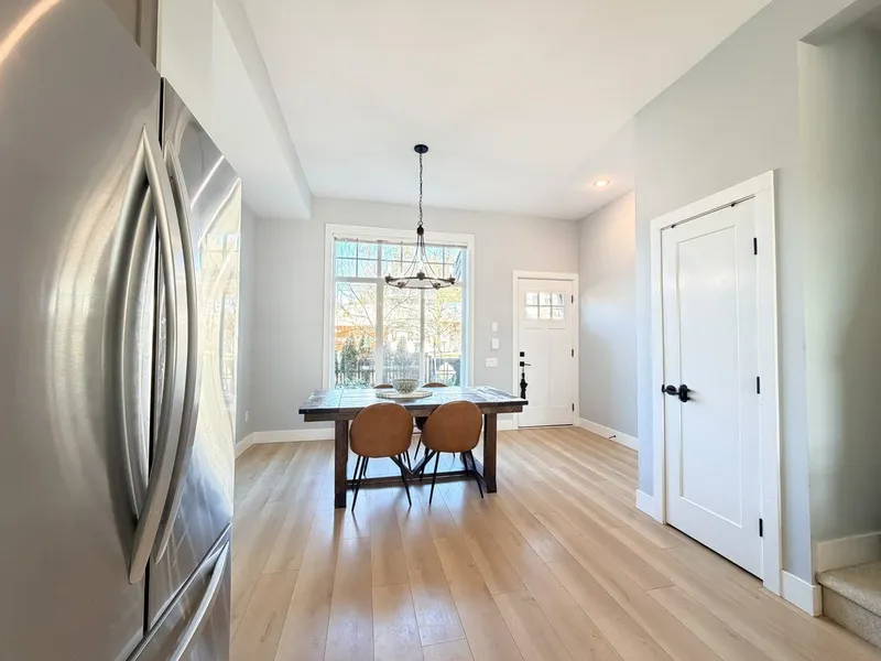 43 3552 VICTORIA DRIVE - photo 4 of 18