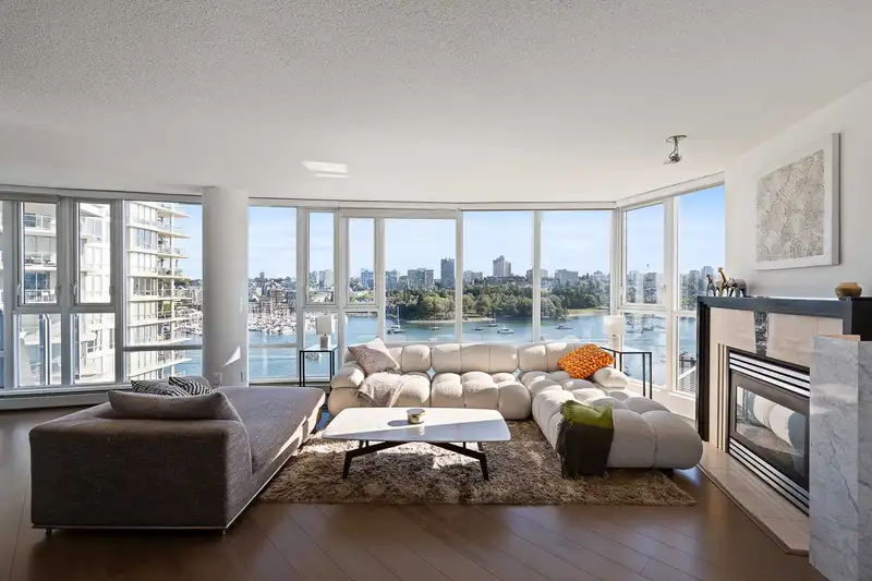 1202 1383 MARINASIDE CRESCENT - photo 2 of 40