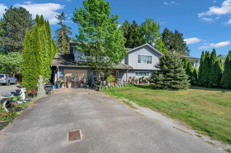 3786 KILLARNEY STREET - photo 2 of 20