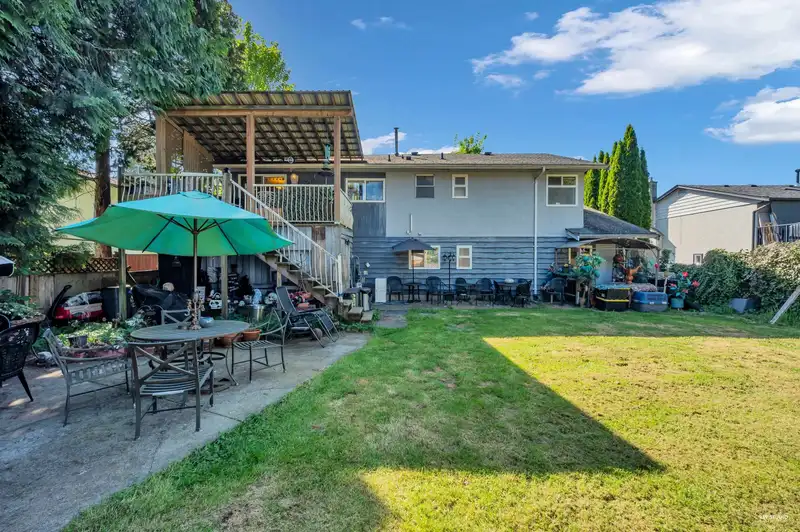 3786 KILLARNEY STREET - photo 4 of 20