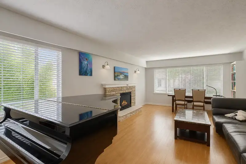 1743 E 49TH AVENUE - photo 4 of 26