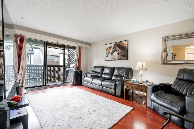 402 365 GINGER DRIVE - photo 4 of 25