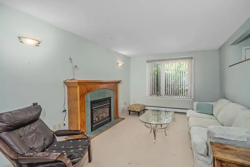 2464 E 19TH AVENUE - photo 2 of 18