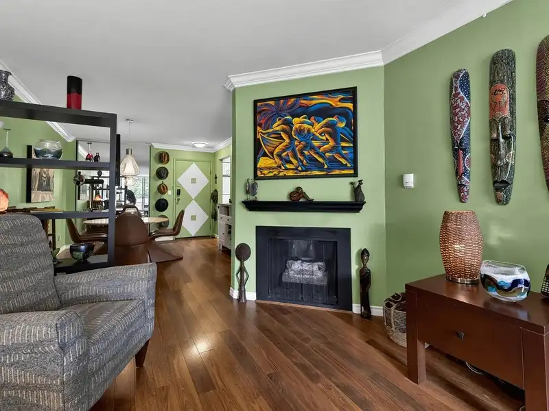 112 9151 NO 5 ROAD - photo 1 of 40